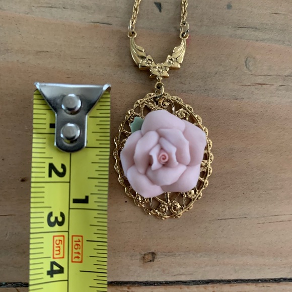 Vintage || Clay Rose Filigree Gold Tone Necklace - Picture 6 of 8